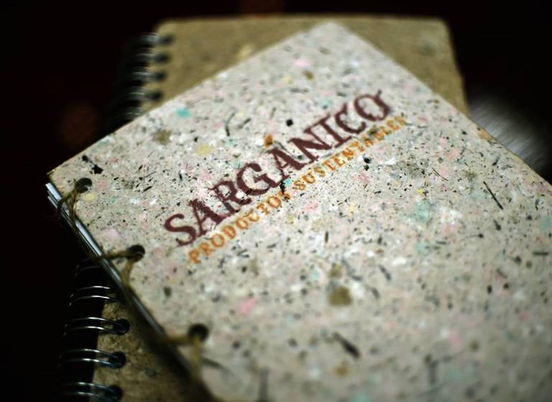 libreta de sargazo marca Sarganico