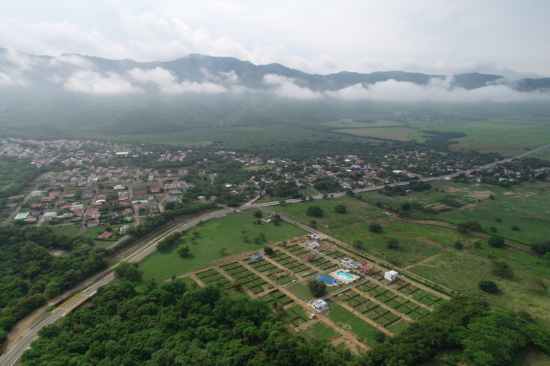 vista aérea de un terreno